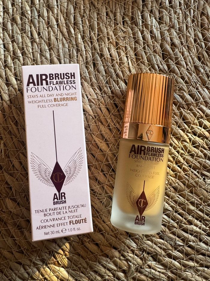 Fond de teint Charlotte Tilbury - photo numéro 2