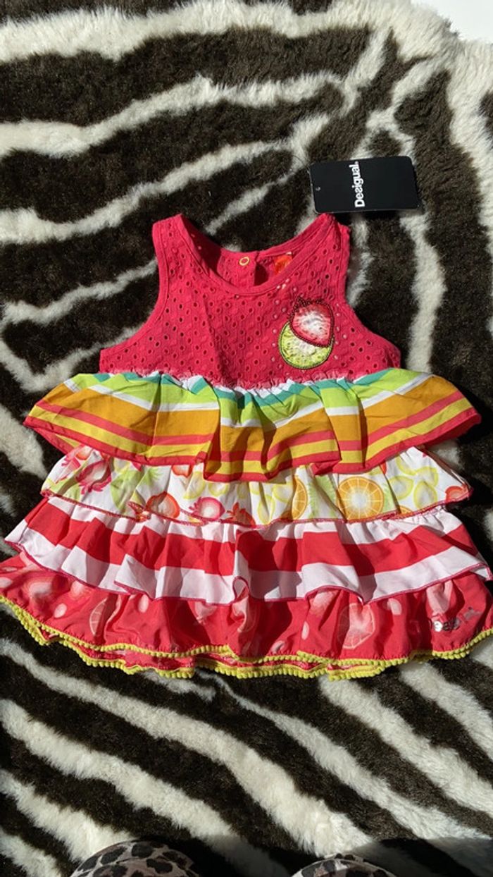 Blouse desigual sans manche 3-4 ans ( 104) neuve