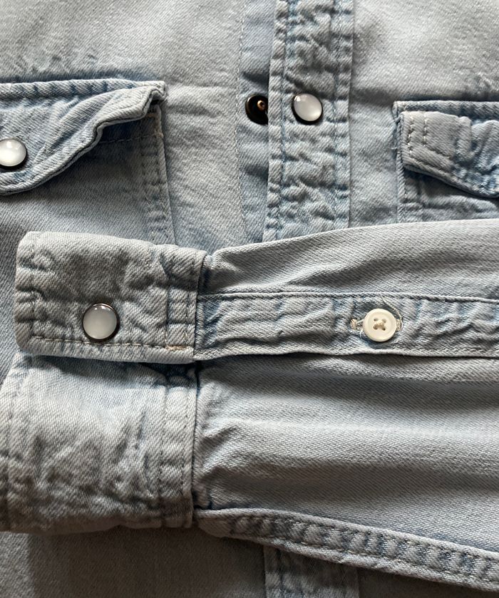 chemise aspect jean délavé - photo numéro 4
