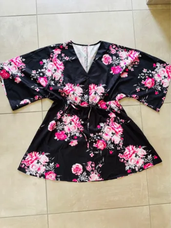 Magnifique robe fleurie XL neuve