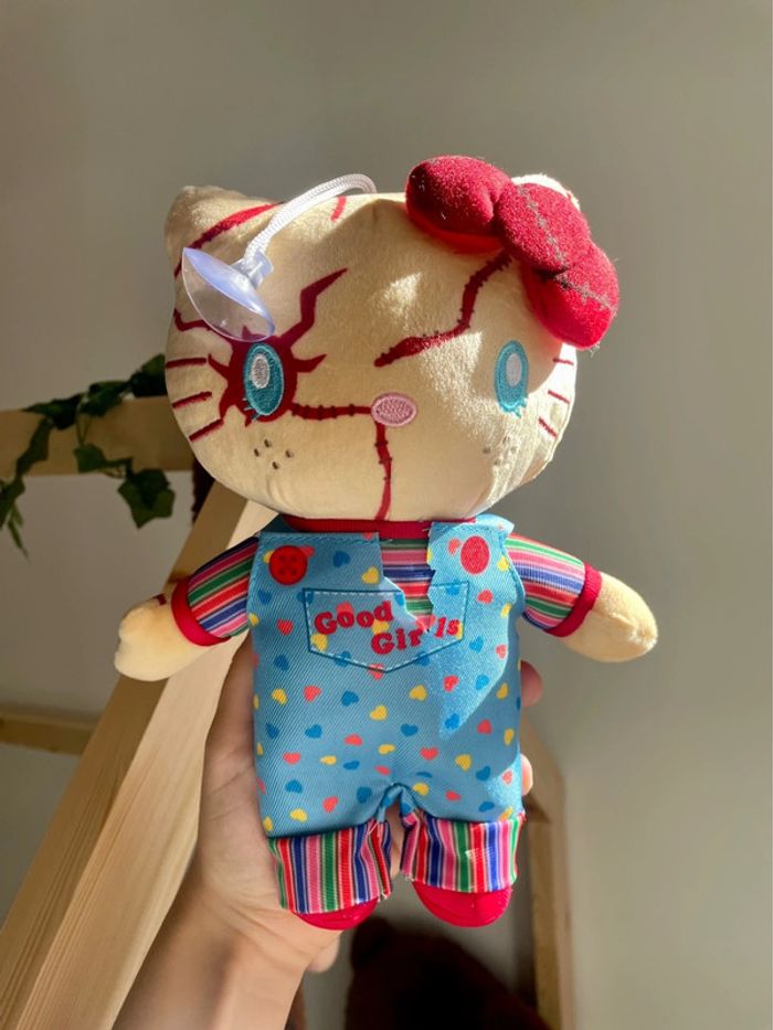 Peluche Sanrio Hello Kitty x CHUCKY - photo numéro 2