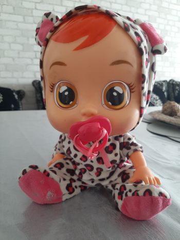 Poupée Cry baby.