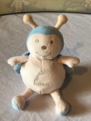 Petite Coccinelle Beige Bleue Ailes Bleues Pois Blancs Insecte Faune Peluche Petits Enfants Bébés