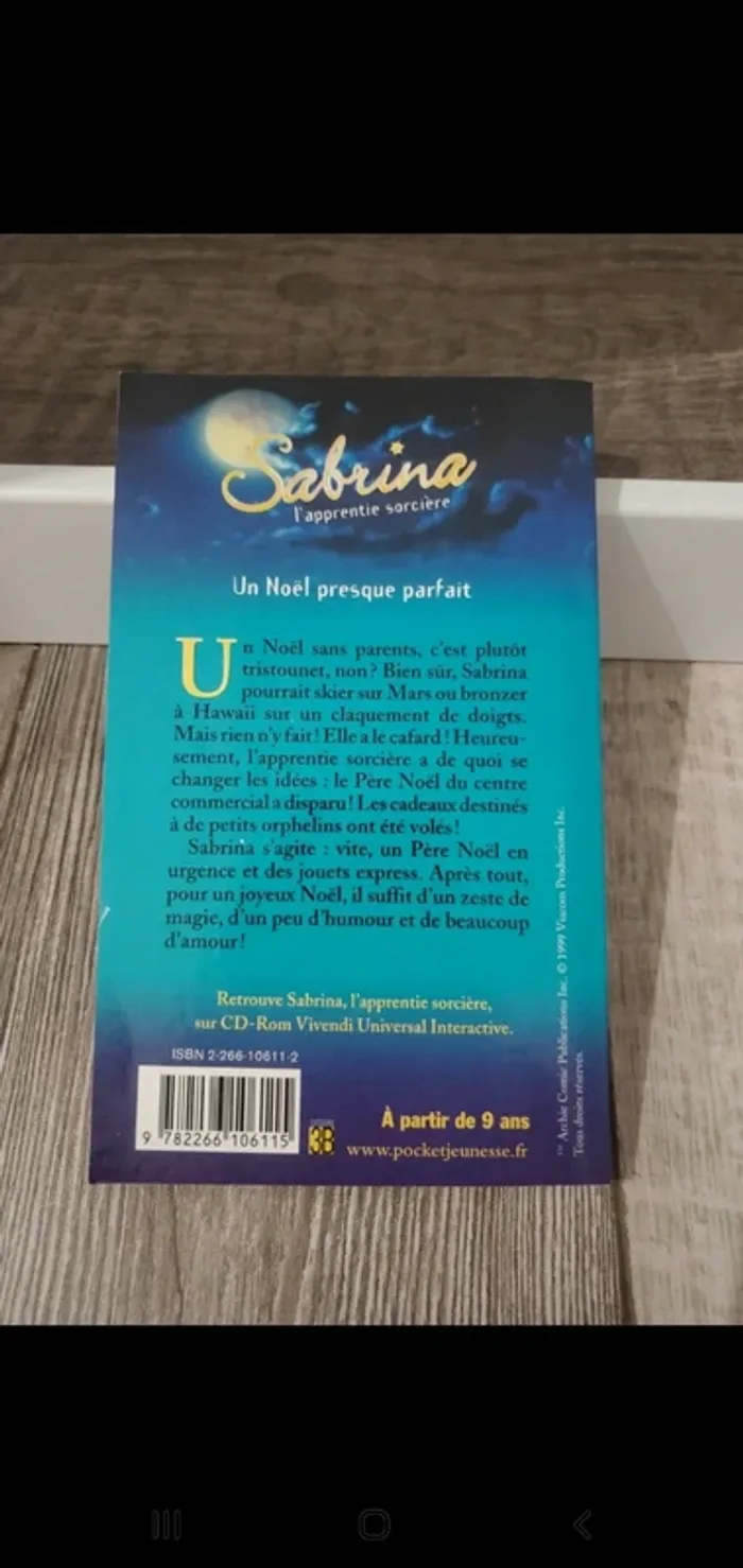 Livre Sabrina l'apprentie sorcière - un Noël presque parfait - photo numéro 3