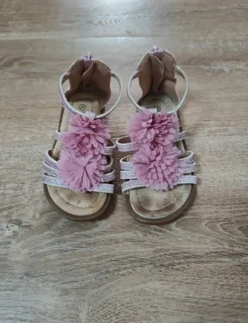 Sandale taille 25