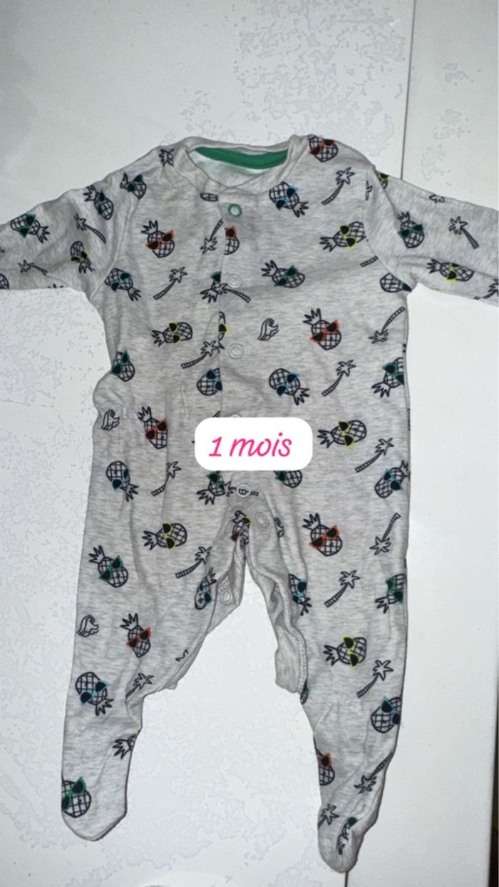 Pyjama. Bébé - photo numéro 2