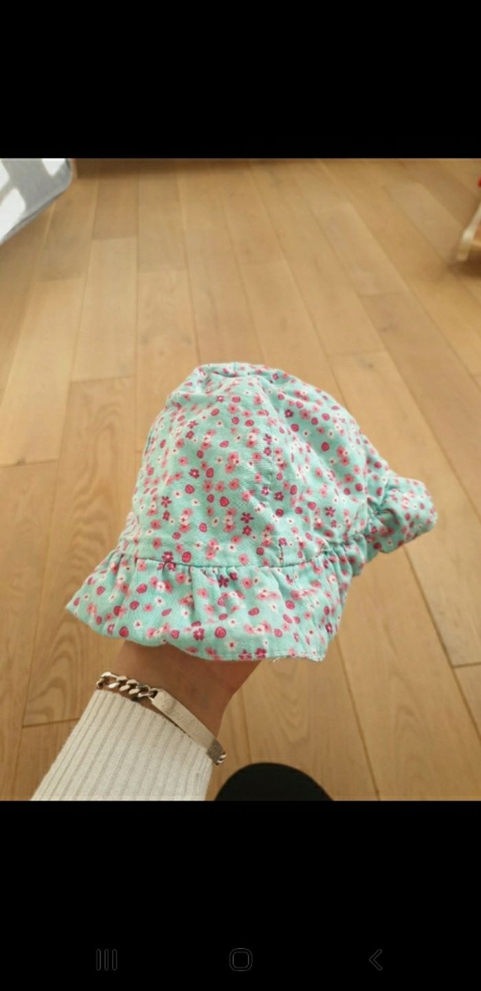 Chapeau de soleil réversible 6 mois - photo numéro 2