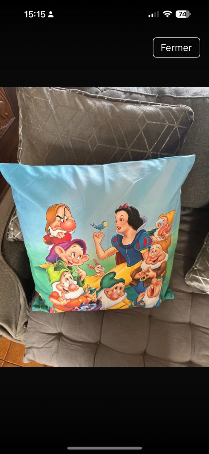 Coussin blanche neige