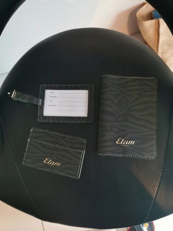 Kit voyage Etam jamais servi