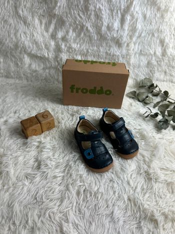 Paire de sandales bleues Froddo taille 22