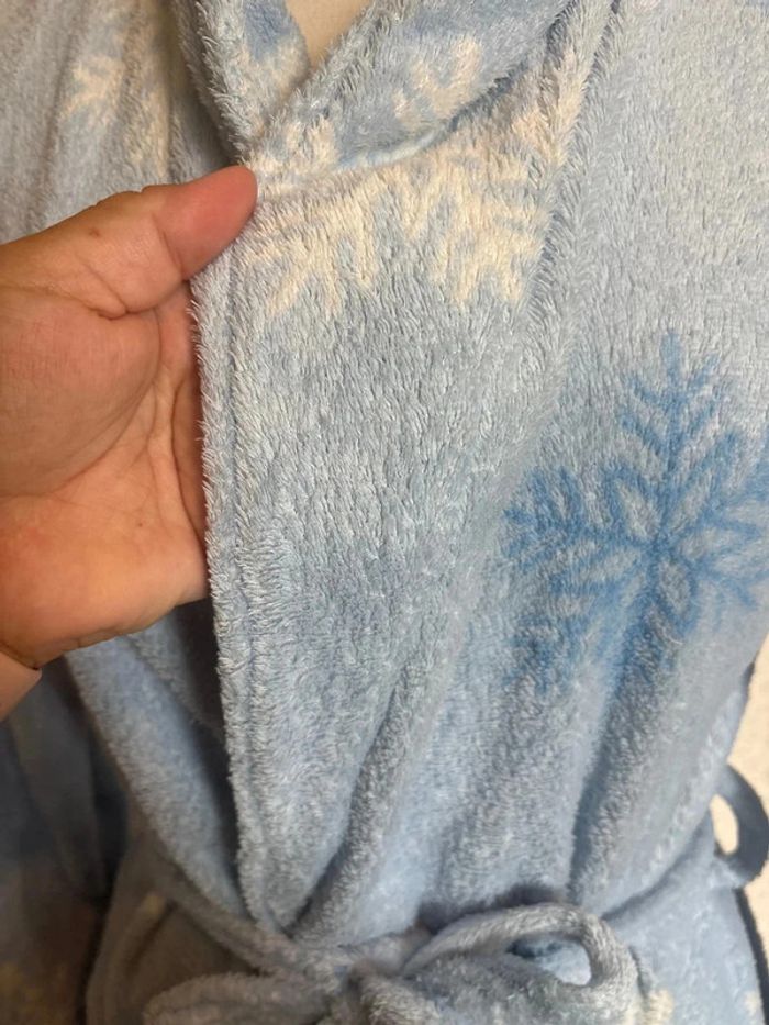 Peignoir sans etiquette de taille correspond à un 40-42 - photo numéro 3