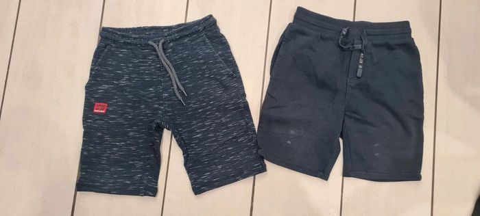 Lot 2 shorts 8 ans