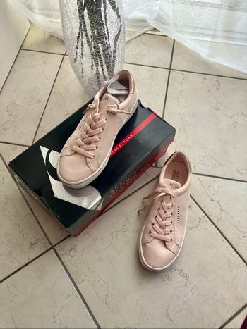 Très belles baskets rose pâle Skechers T.40 🌸