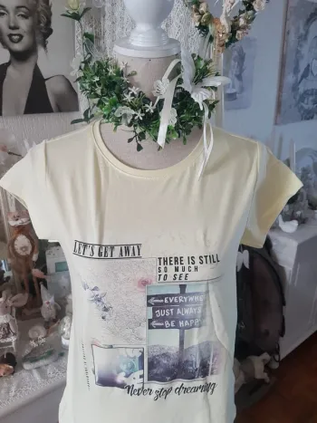 Joli T-shirt jaune clair imprimé C & A Taille L Neuf