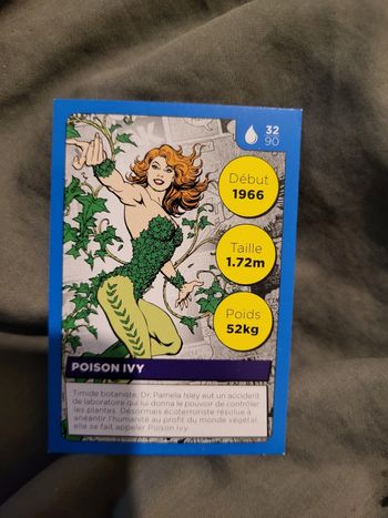 Carte Héros DC Auchan 2022 n° 32 /90 Poison Ivy