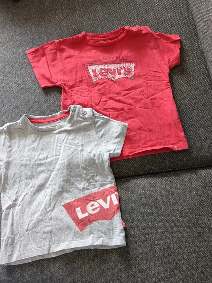 Lot de 2 tee shirts manches courtes levi's 18 mois