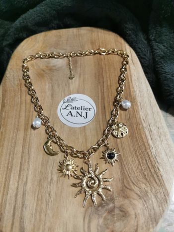 Collier doré 💛 breloque 