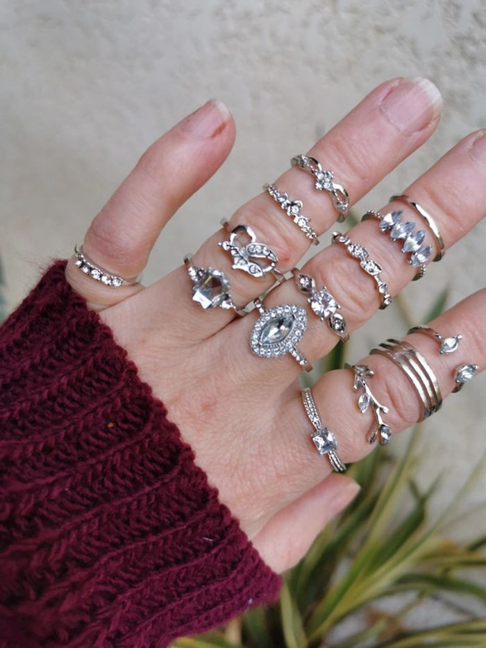 A40 Lot de 15 bagues chromé argenté tendance diverses taille.neuves - photo numéro 3