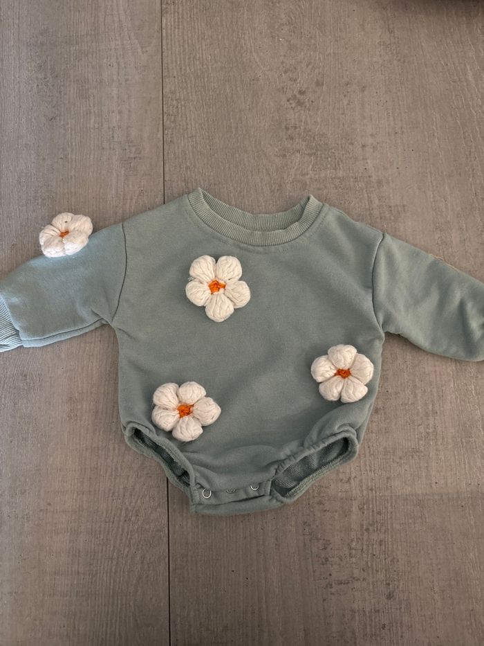 Pull à fleurs