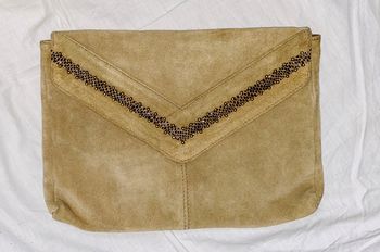 pochette en daim April First