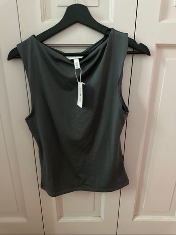 Débardeur gris foncé neuf