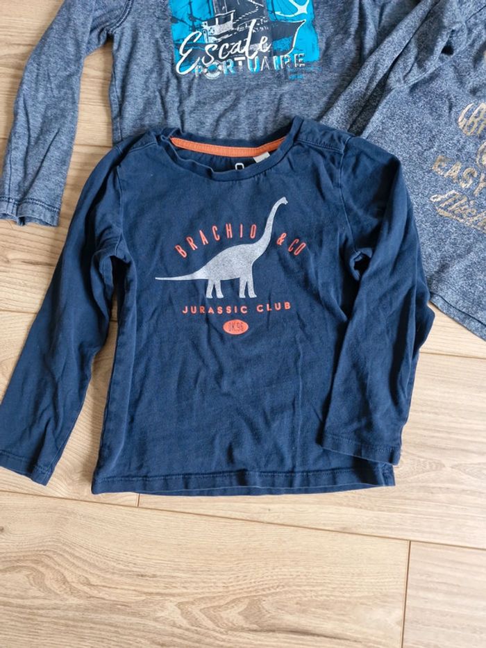 Lot t-shirts 5ans - photo numéro 3