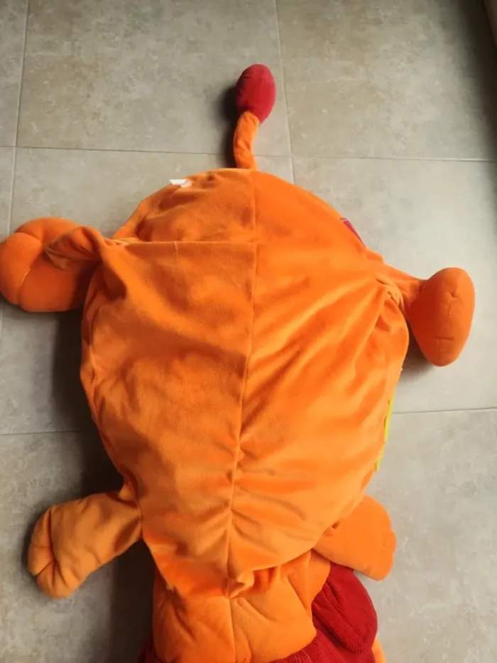 Peluche géante Igor le lion orange Lilliputiens - photo numéro 11