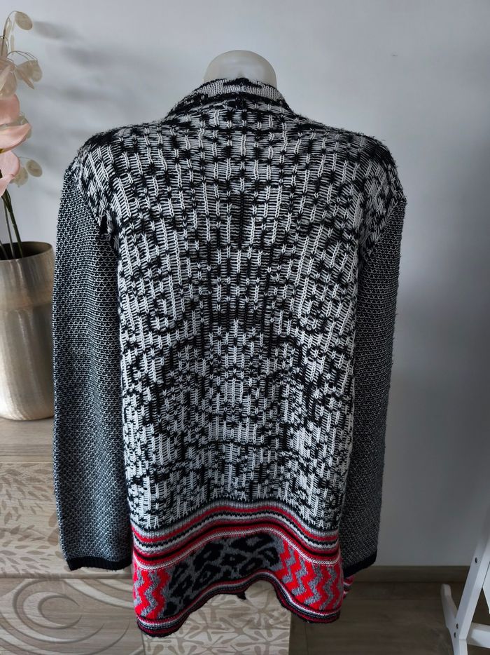 Superbe gilet Desigual - photo numéro 4