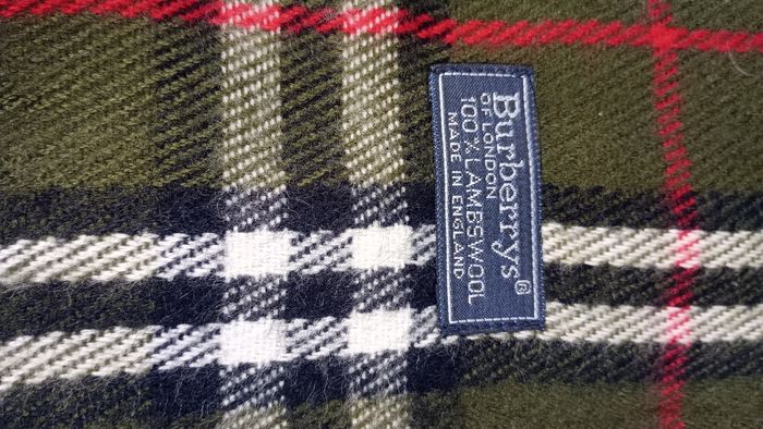 Écharpe Burberry kaki Made in England - photo numéro 2