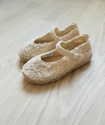 Sandales en crochet Zara