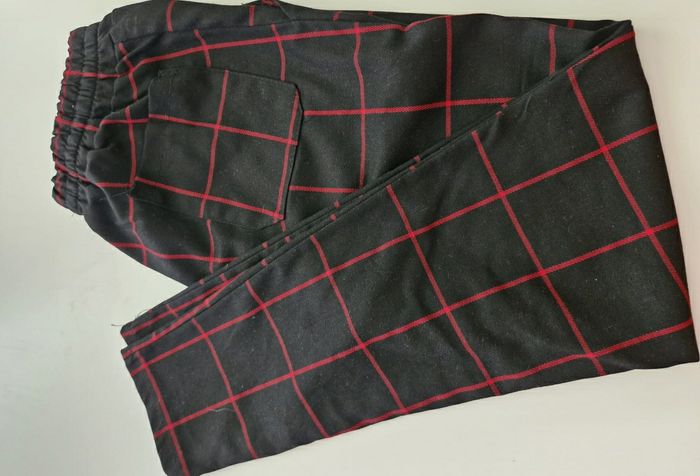 Pantalon FRILIVIN taille M - photo numéro 4