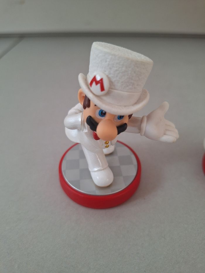 Lot 2 figurines amiibo mario et peach mariés - photo numéro 3