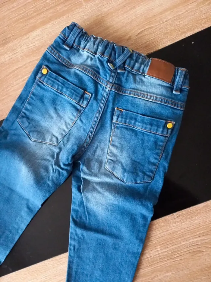 Jeans fille 7 ans - photo numéro 4