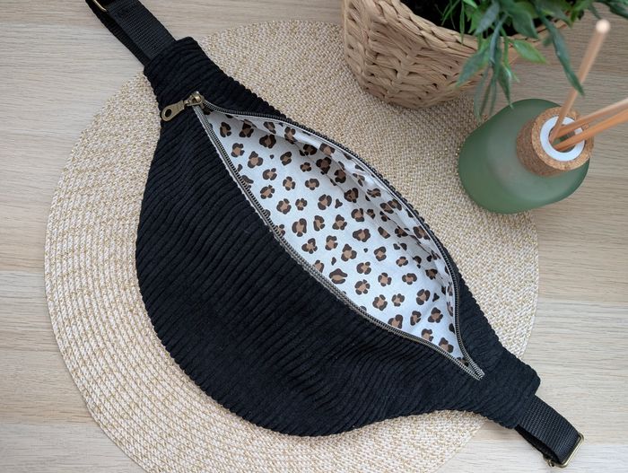 Sac banane femme en velours cotelé noir