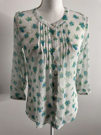 Blouse à fleurs blanche et bleue TS