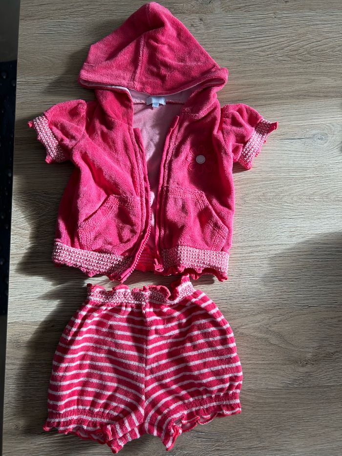 Ensemble rose sweat sans manche et short