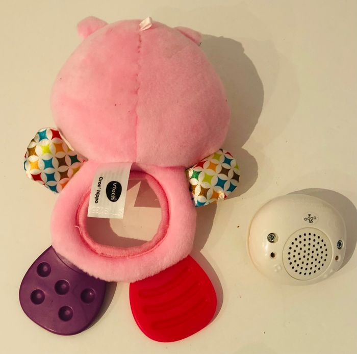 Vtech 80-502555 croc hippo rose 0-24 mois peluche hippopotame hochet musical jouet d’éveil sensoriel textures anneaux de dentition +30 phrases chansons mélodies et sons amusants bleu lot SOP77 - photo numéro 8