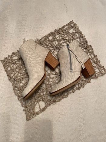 Bottines cuir façon croco 38 Kurt Geiger
