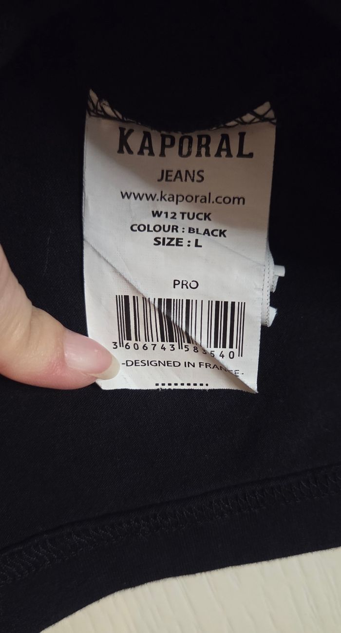 T-shirt noir Kaporal femme taille L – col V – logo sequins violets – excellent état - photo numéro 5