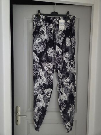 💜🌸 pantalon femme fluide taille XL/42 Neuf de couleur noir et blanc  🌸 💜 