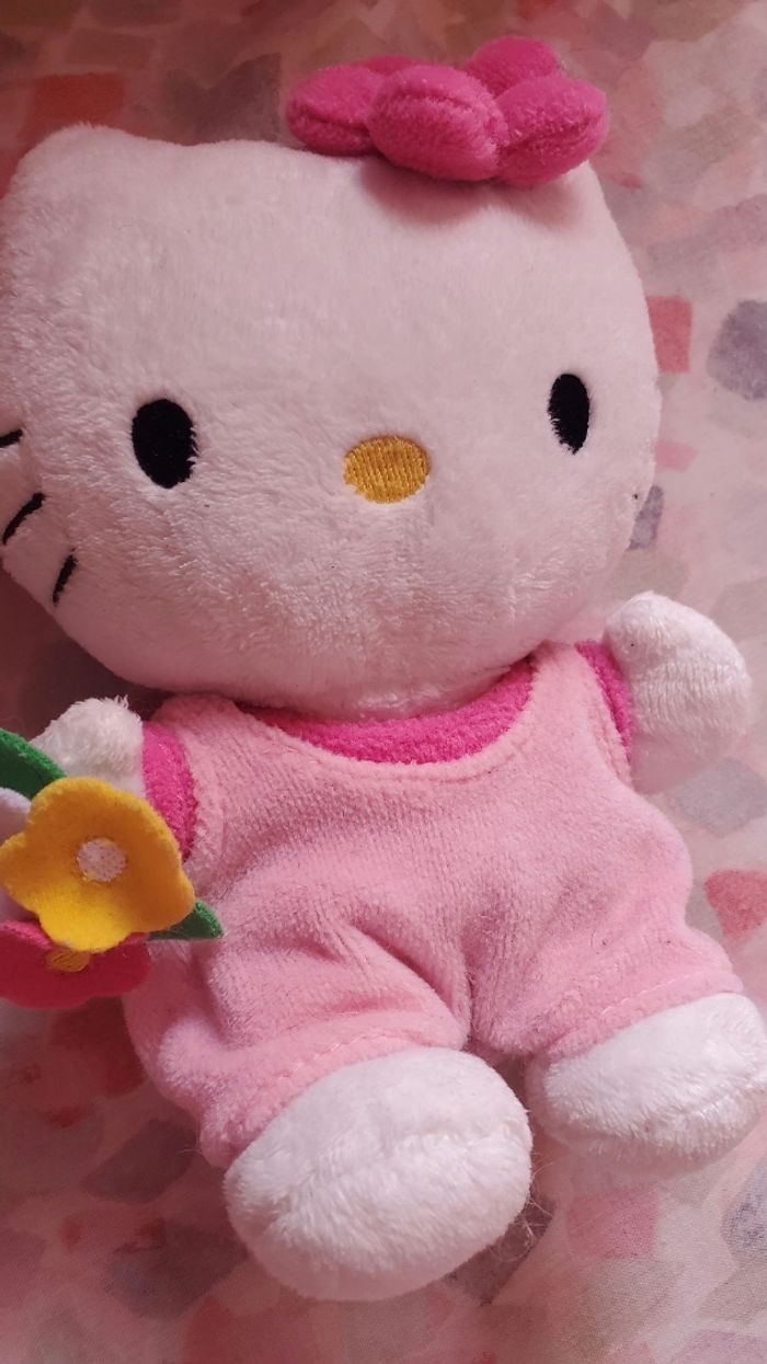 Peluche Doudou Hello Kitty Rose Bouquet De Fleurs - photo numéro 2
