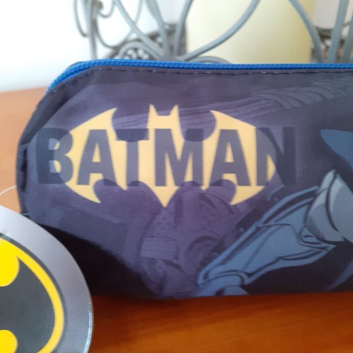 DC: Trousse scolaire Batman + Porte-Clé Batgirl - photo numéro 3