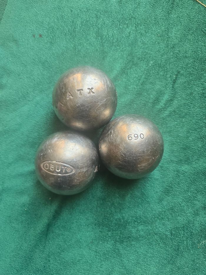 Boule de petaque
