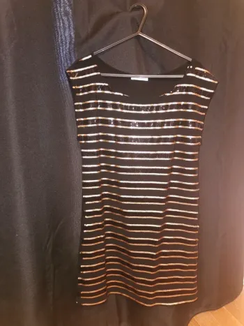 Robe Promod noire dorée
