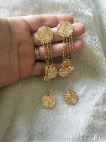 Boucles d’oreilles pendantes NEUVES pour femme couleur doré