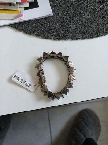 Bracelet clous gris  foncé