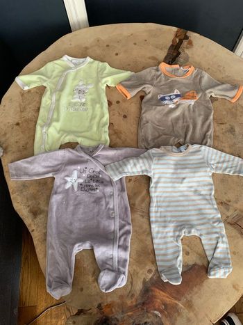 Lot de 7 pyjamas 1 mois
