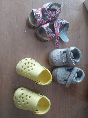 Lot de chaussures et chaussons