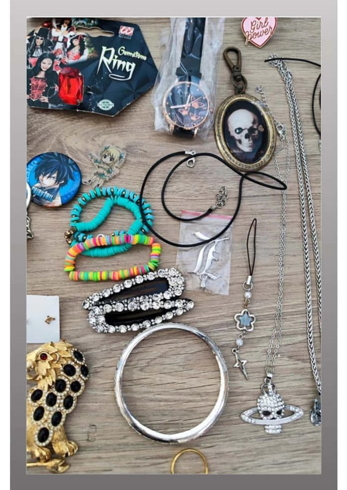 Gros lot de bijoux et autres accessoires - photo numéro 4