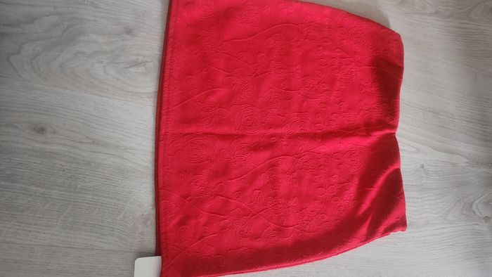 Mini jupe rouge motif fleur